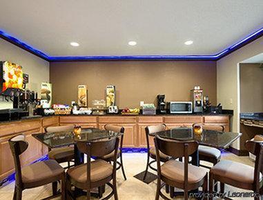 Microtel By Wyndham Spartanburg 2*